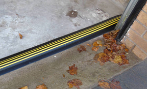 Guarnizione per pavimento alta 30 mm per la porta garage